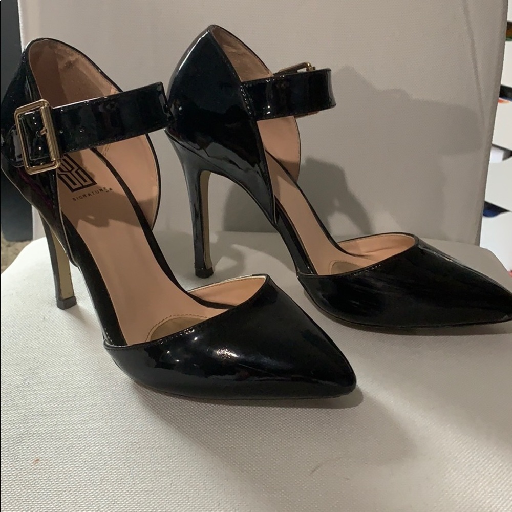 Signature Black Patent Leather Heel Size 6.5